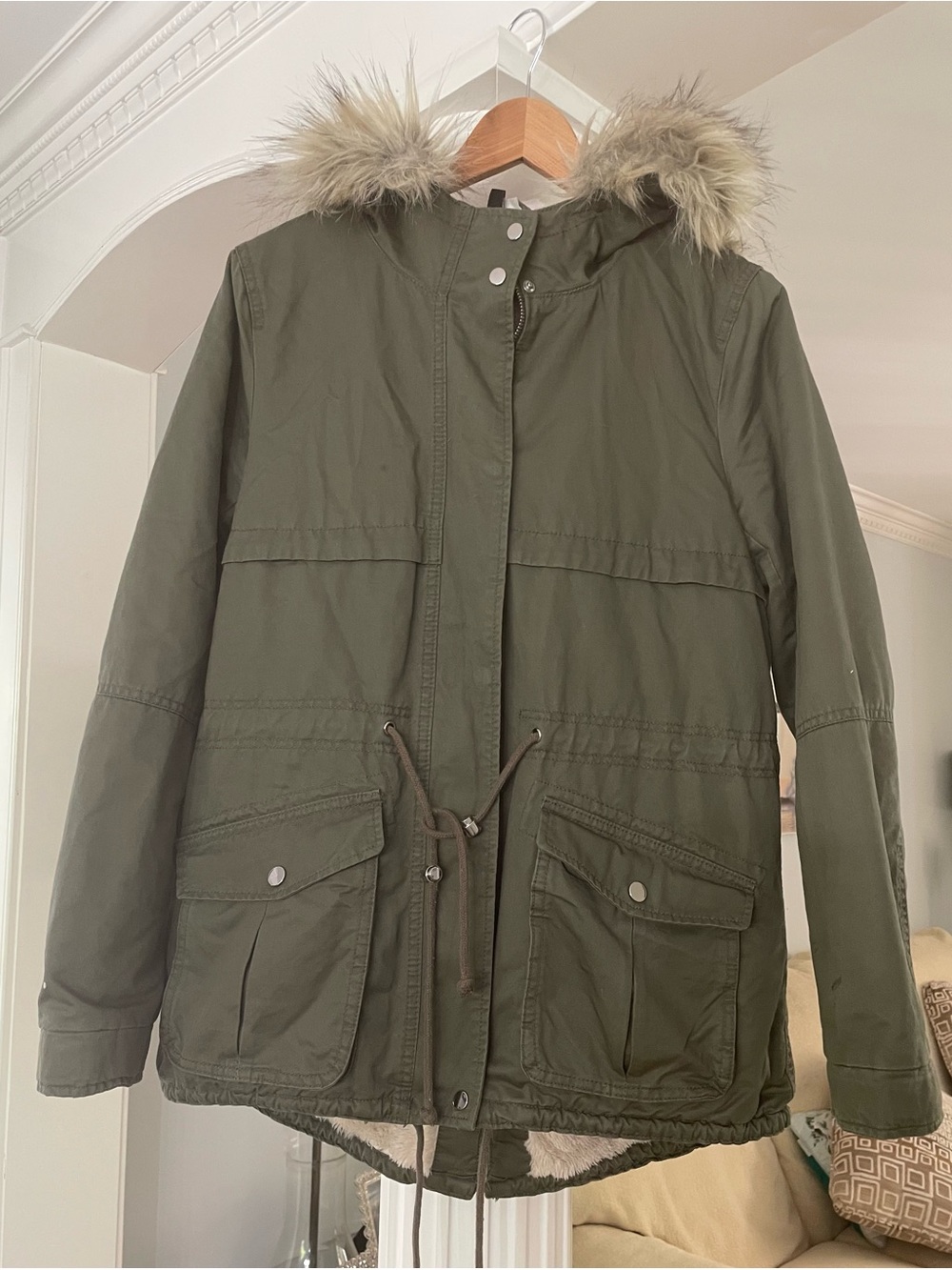 Decided by H&M women’s size 8 Olive Green Faux Fur trim Hooded Parka Jacket